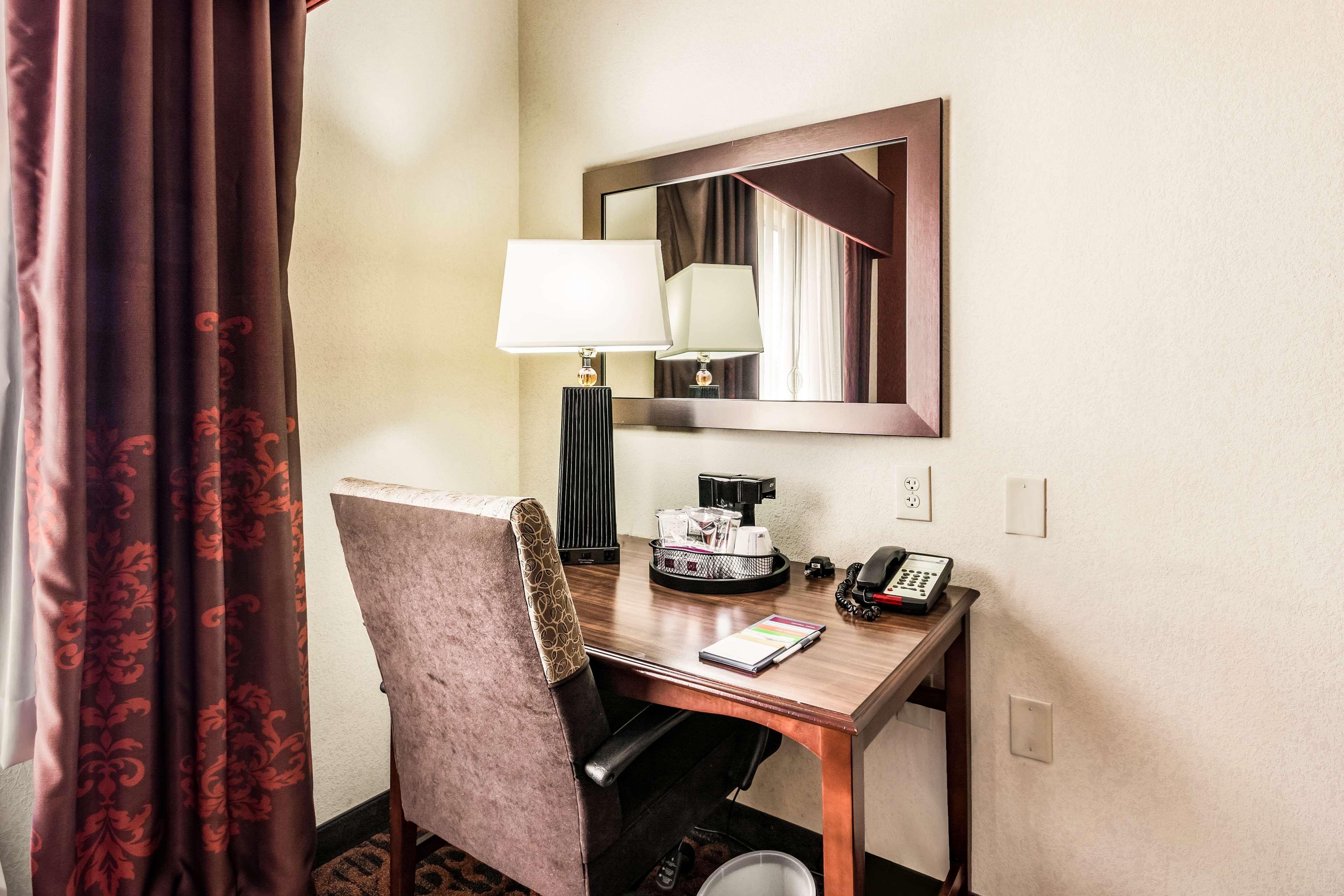 Hampton Inn Derby Eksteriør bilde