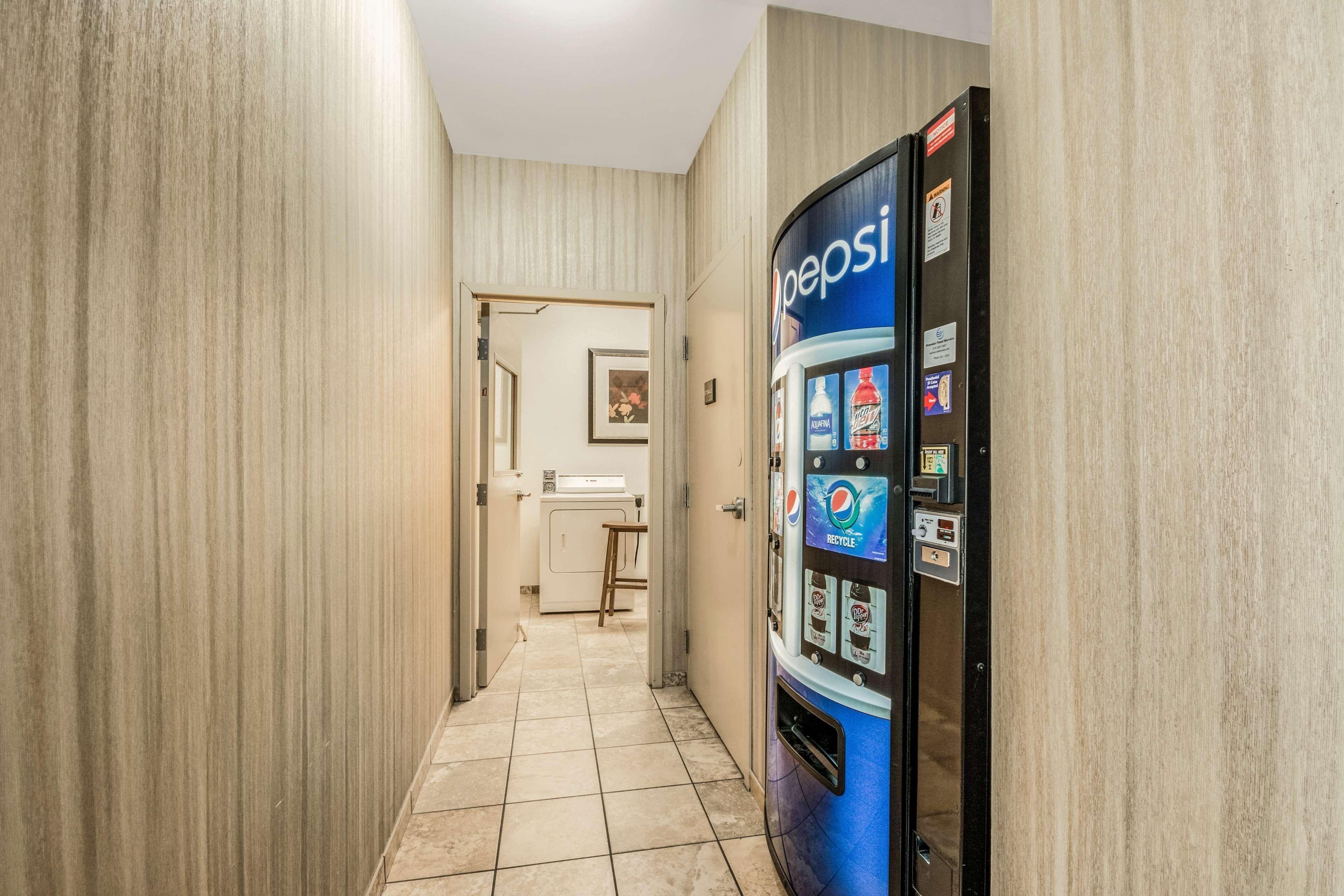 Hampton Inn Derby Eksteriør bilde