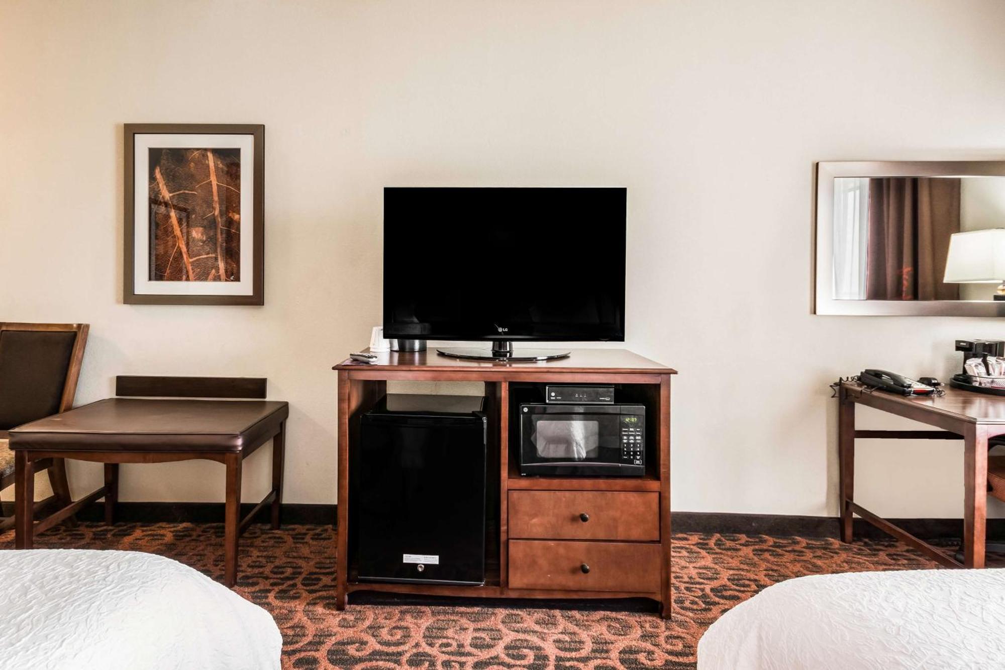 Hampton Inn Derby Eksteriør bilde