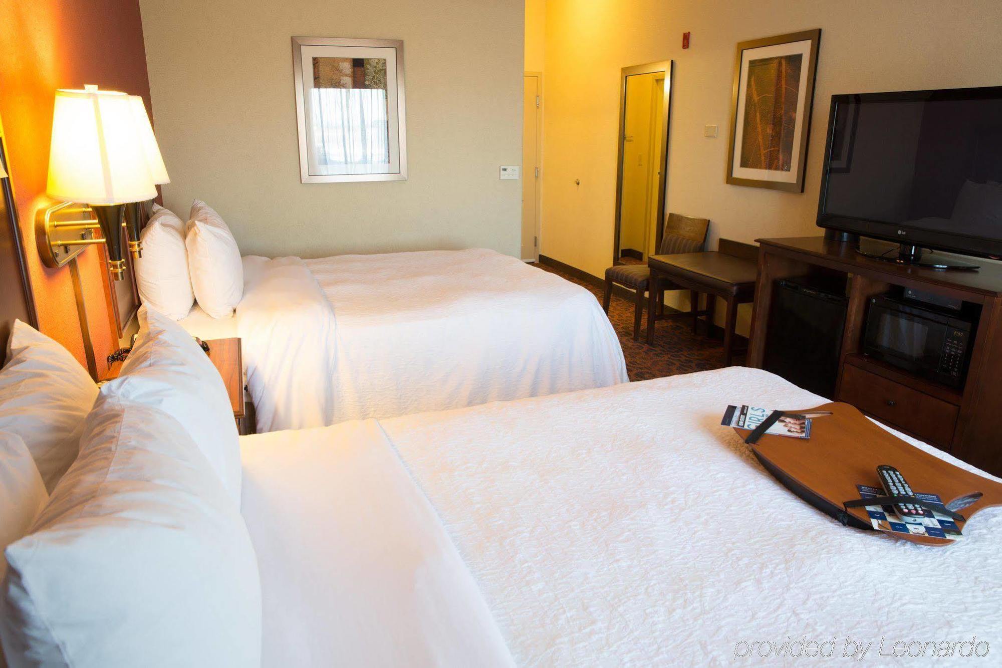 Hampton Inn Derby Eksteriør bilde